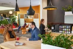 Flavia® Creation 300 + Chill Refresh -Urban Wear Online Shop 20230101 Lavazza C300 ChillRefresh OfficeShot 0047 2