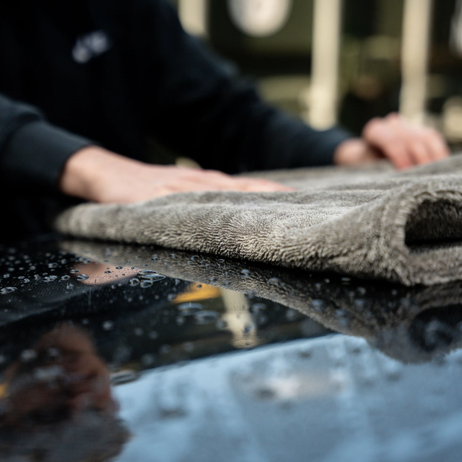 H2Zero Drying Towel 3 H2Zero Drying Towel - Image 2