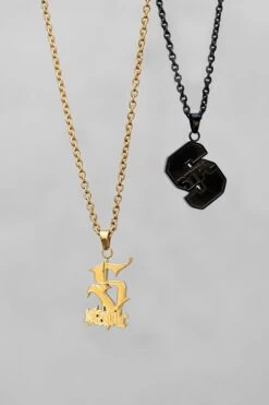Staple Collegiate Necklace Black -Urban Wear Online Shop story 43f22948 0f21 4d70 ad89 96de04d6c2c9